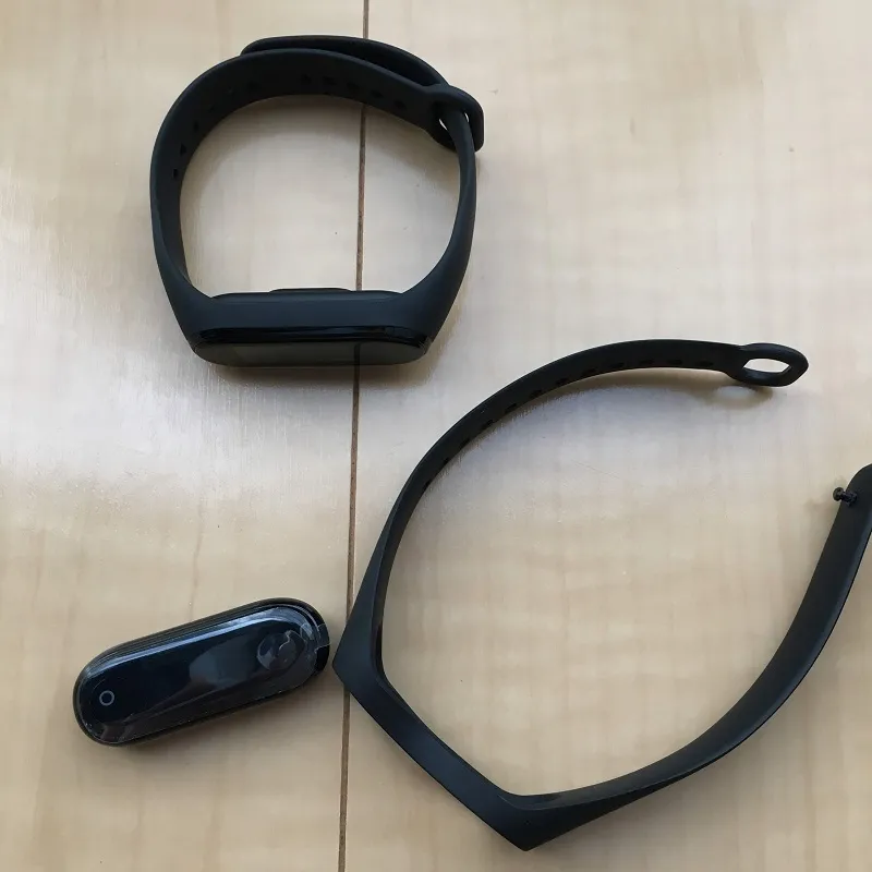 Xiaomi Mi Band 4の本物と偽物