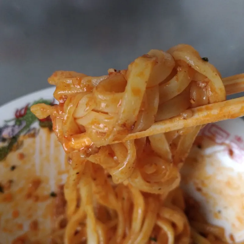 もちっと食感の汁なし担々麺